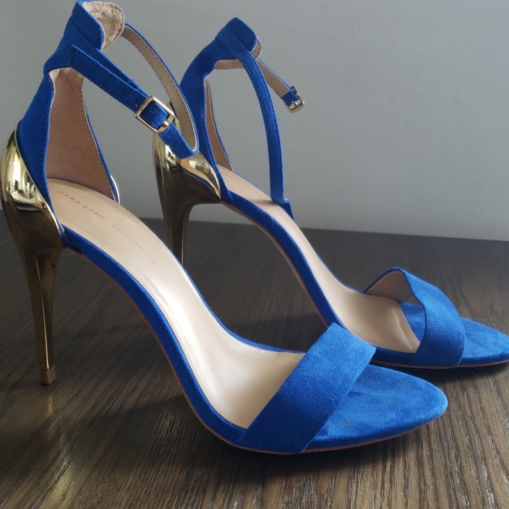 Zara Basic blue suede heel